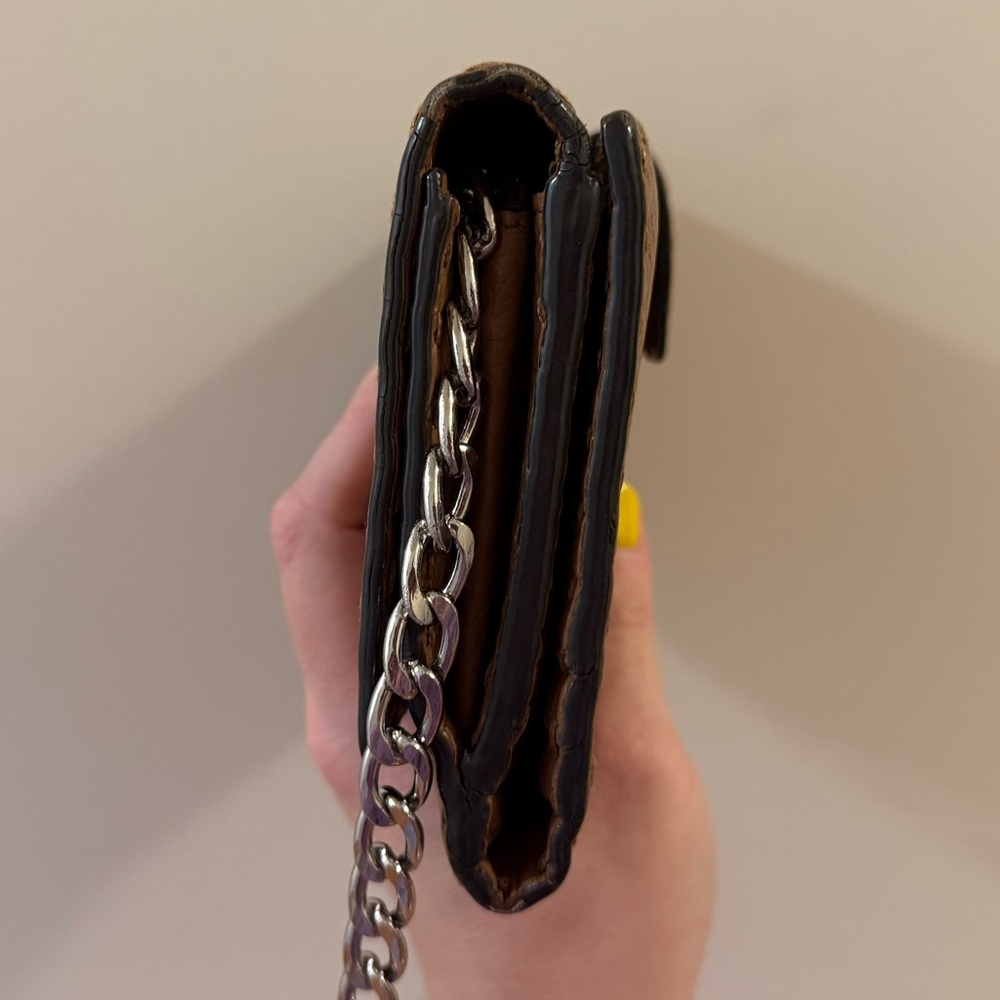 *Beautiful* Fendi - Selleria Peekaboo Long Wallet - Picture 3 of 13